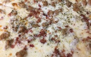 Mike’s Pizza Alfredo